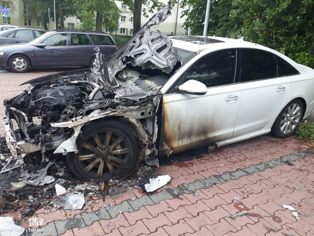 Seria podpaleń aut na Podgórzu