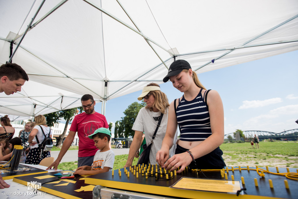 Naukowy piknik w przystani AZS-u