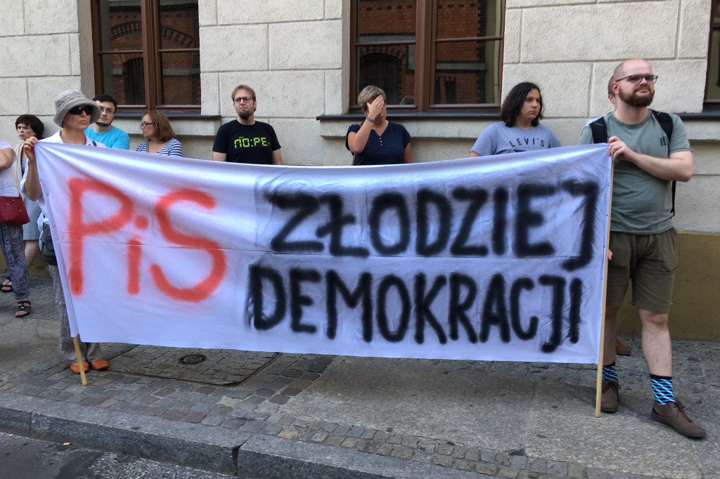 Wolne sądy - protest w Toruniu