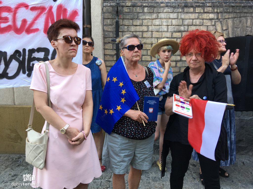 Wolne sądy - protest w Toruniu