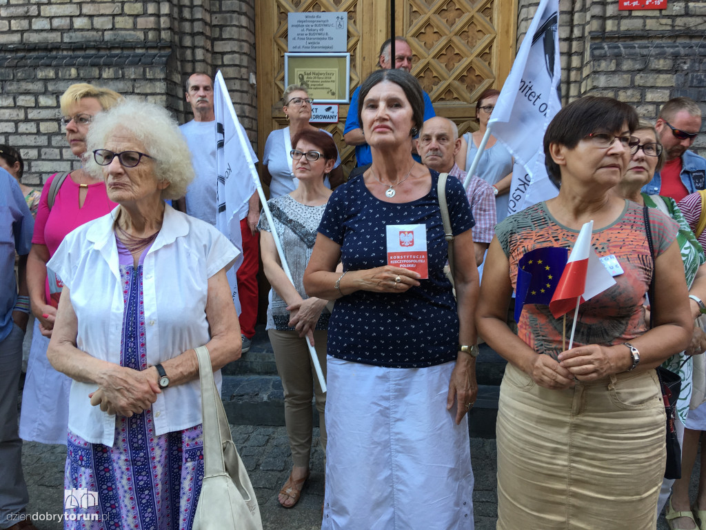 Wolne sądy - protest w Toruniu