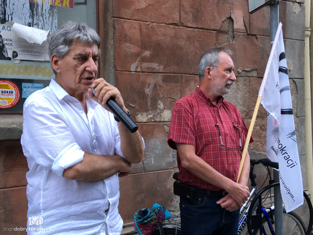 Wolne sądy - protest w Toruniu