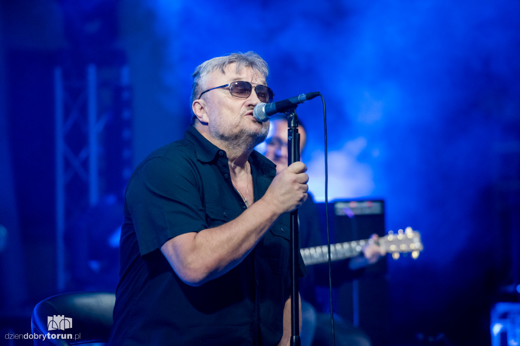 Cugowski dał koncert pod gwiazdami