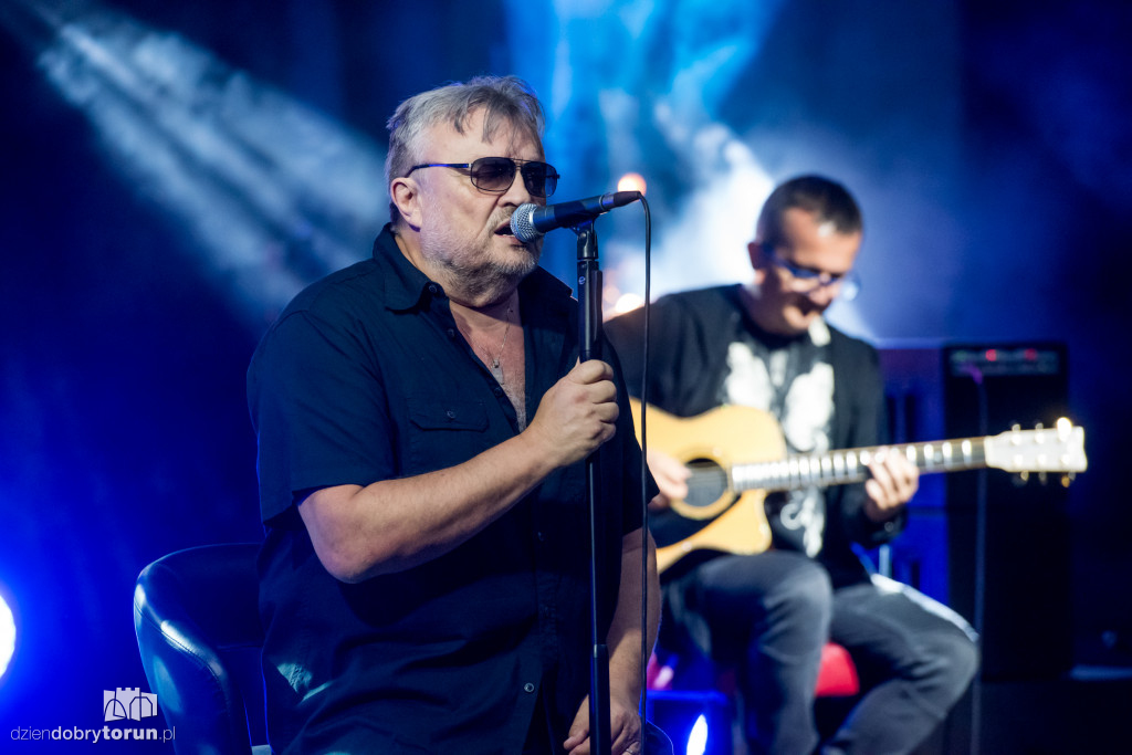 Cugowski dał koncert pod gwiazdami