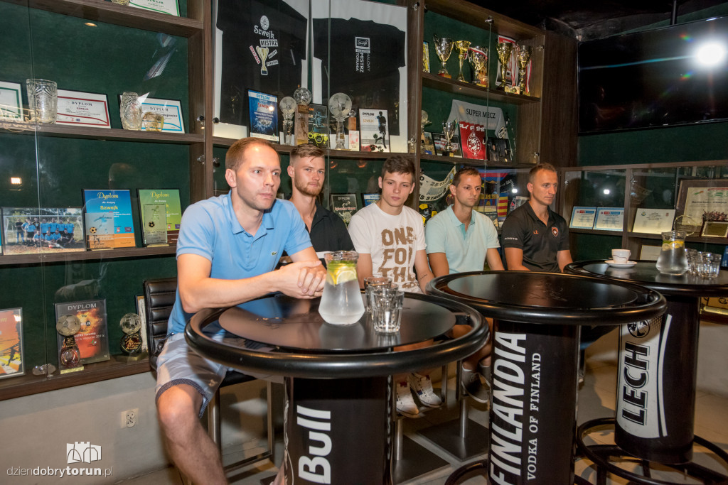 FC Toruń prezentuje nowych graczy