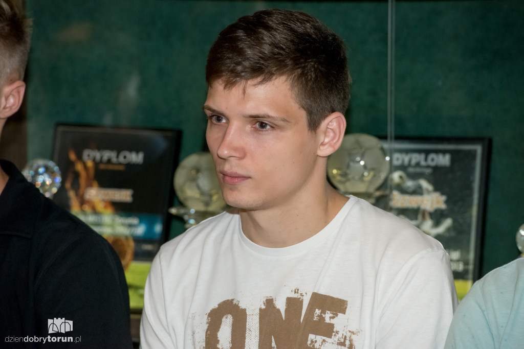 FC Toruń prezentuje nowych graczy