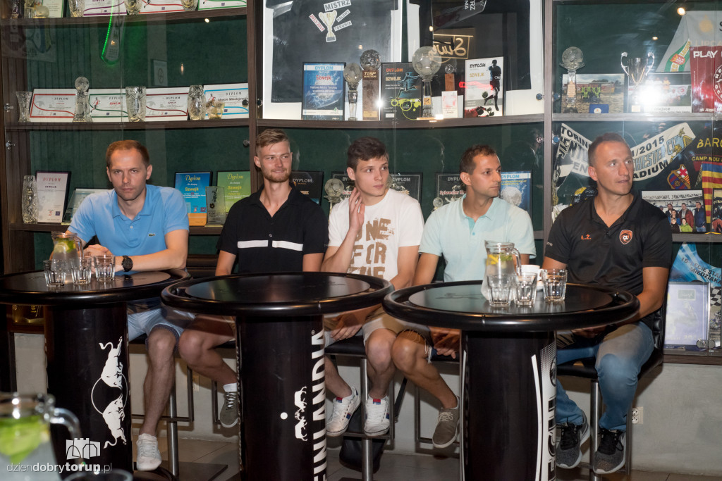 FC Toruń prezentuje nowych graczy