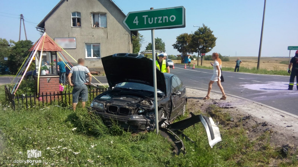 Zderzenie trzech aut w Brzeźnie