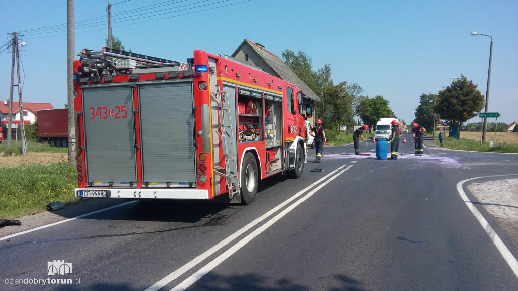 Zderzenie trzech aut w Brzeźnie