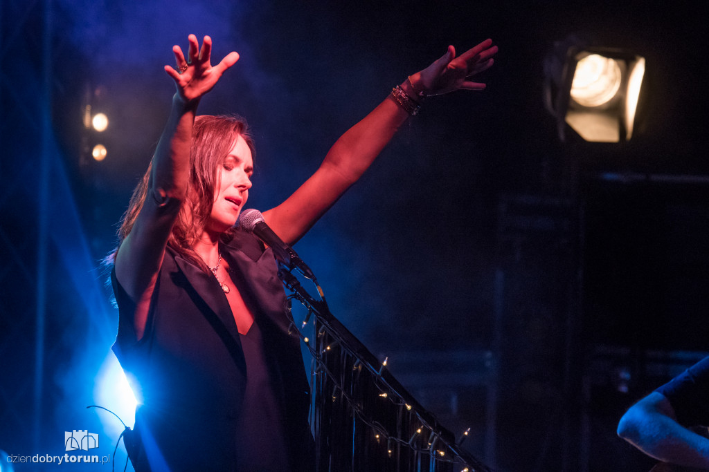 Kasia Kowalska zagrała koncert dla torunian