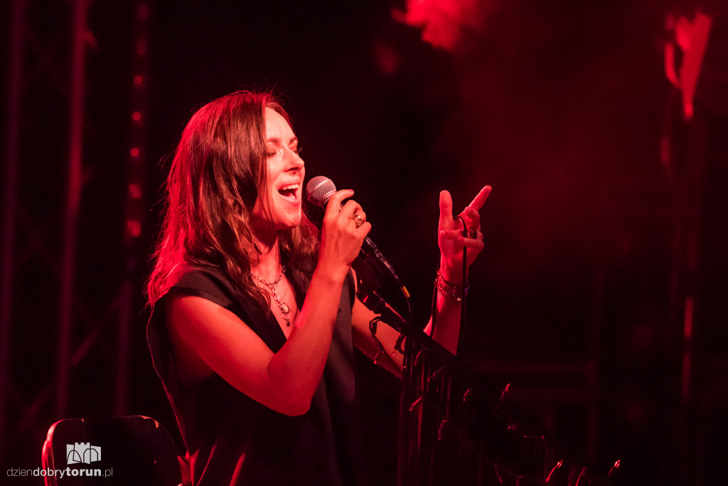 Kasia Kowalska zagrała koncert dla torunian