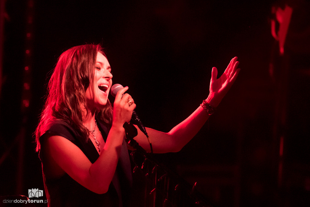 Kasia Kowalska zagrała koncert dla torunian