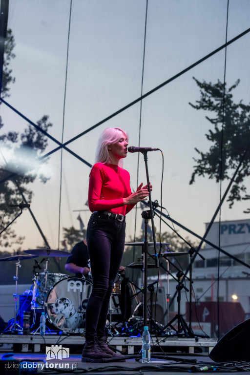 Koncert Darii Zawiałow podczas ŚTP