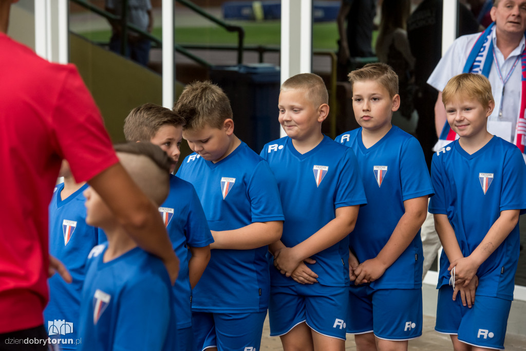 Pomorzanin Toruń-Polonia Bydgoszcz 4:0