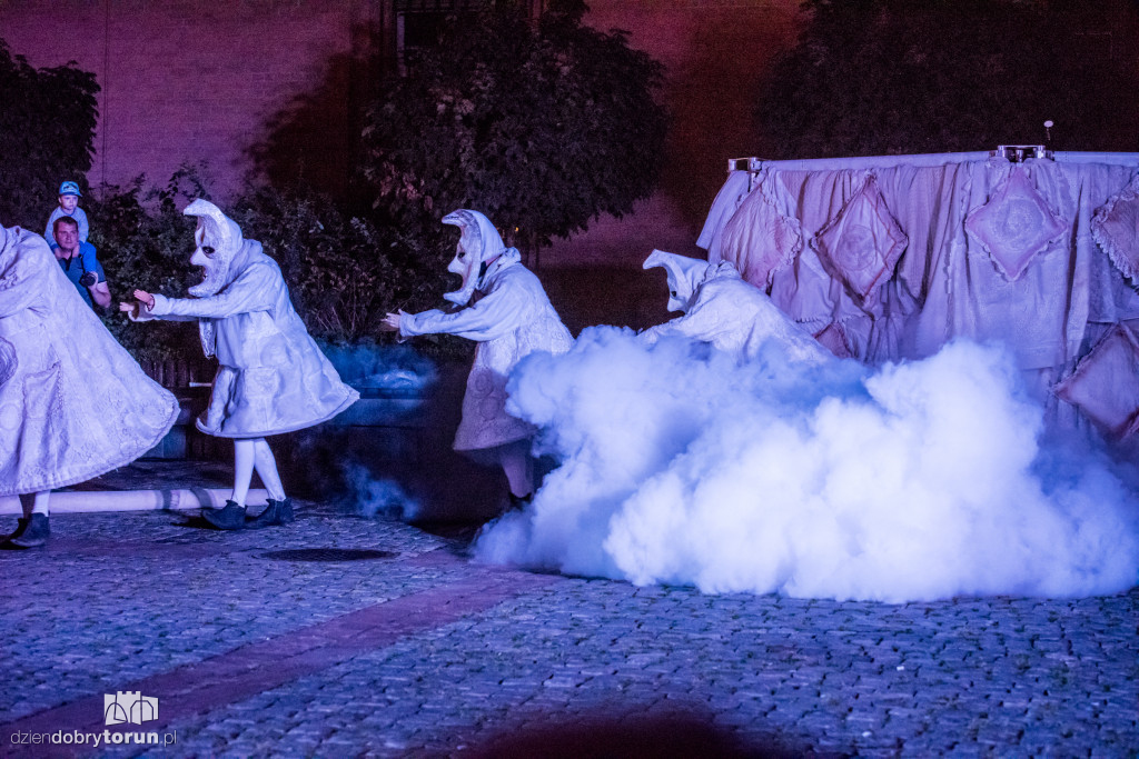 Monster na teatralnym festiwalu