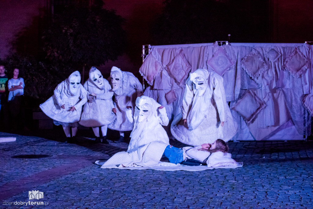 Monster na teatralnym festiwalu