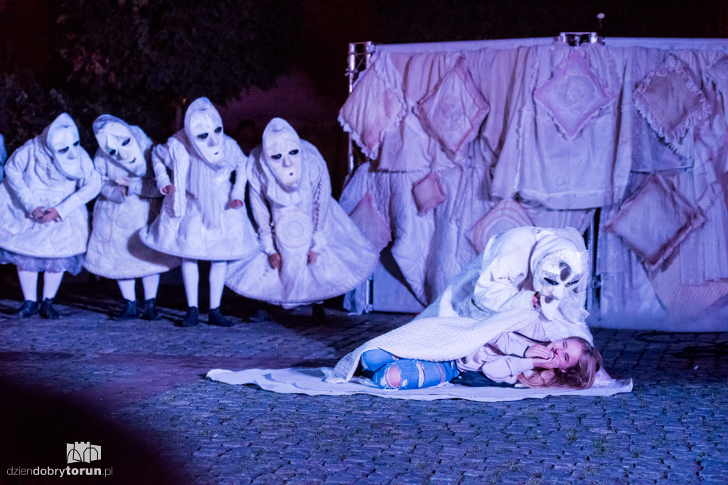 Monster na teatralnym festiwalu