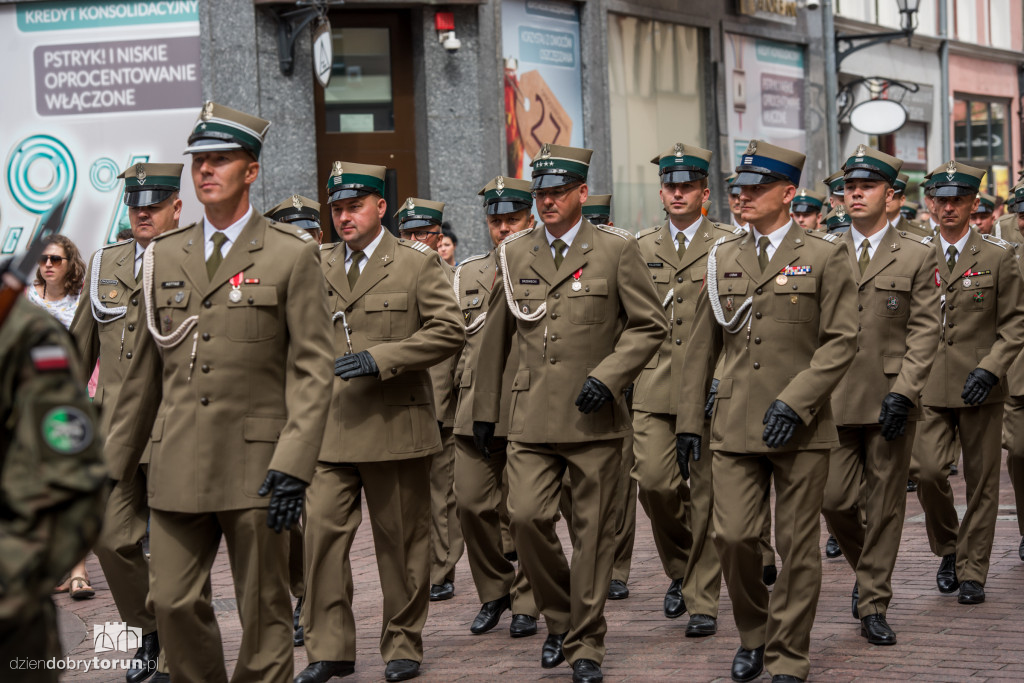 Parada wojskowa w Toruniu