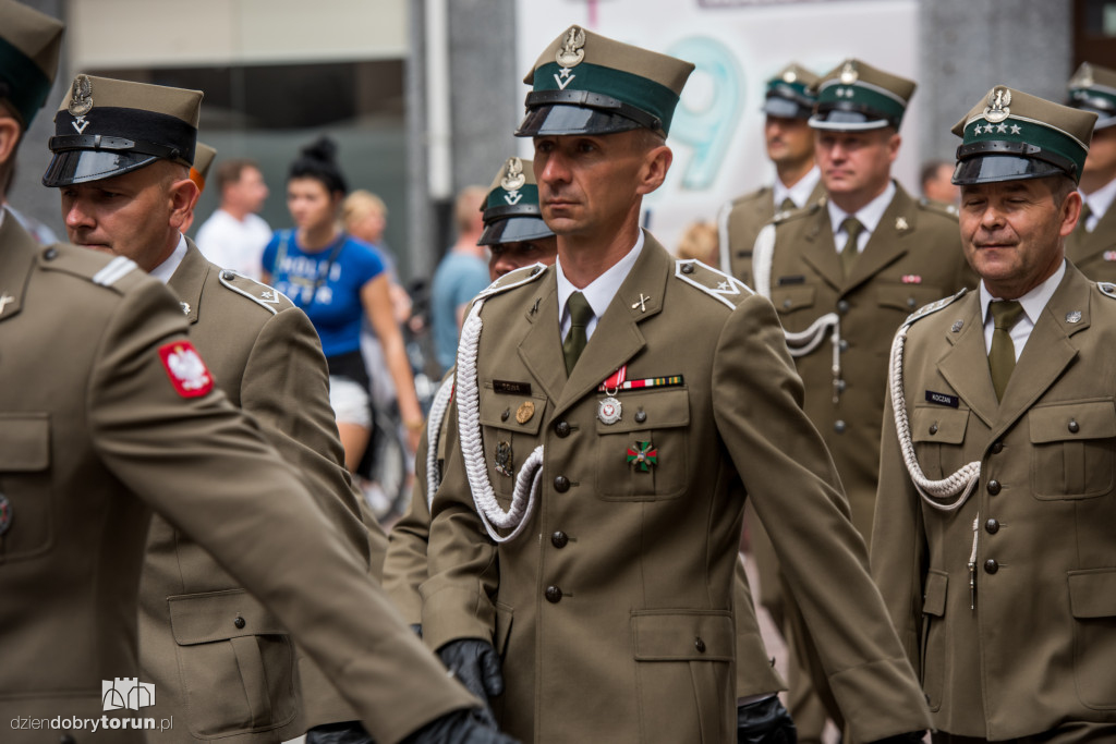 Parada wojskowa w Toruniu