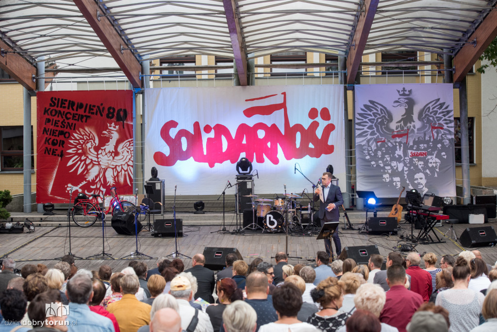Koncert pieśni niepokornej