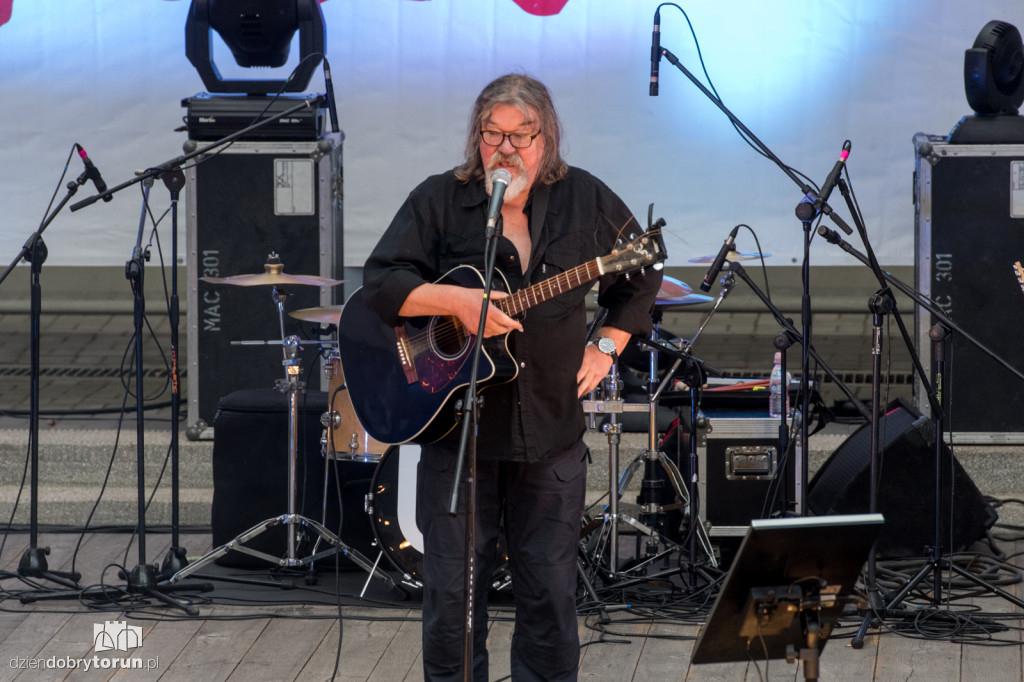 Koncert pieśni niepokornej