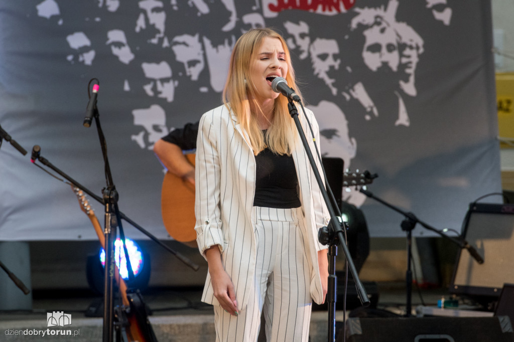 Koncert pieśni niepokornej
