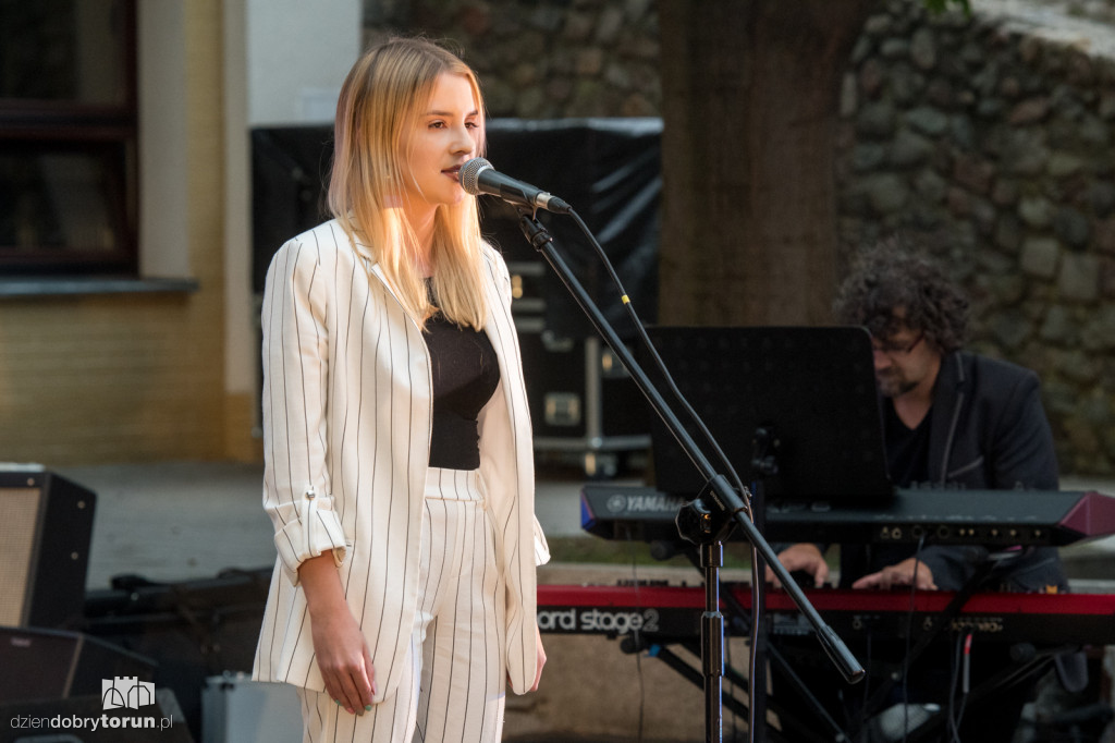 Koncert pieśni niepokornej