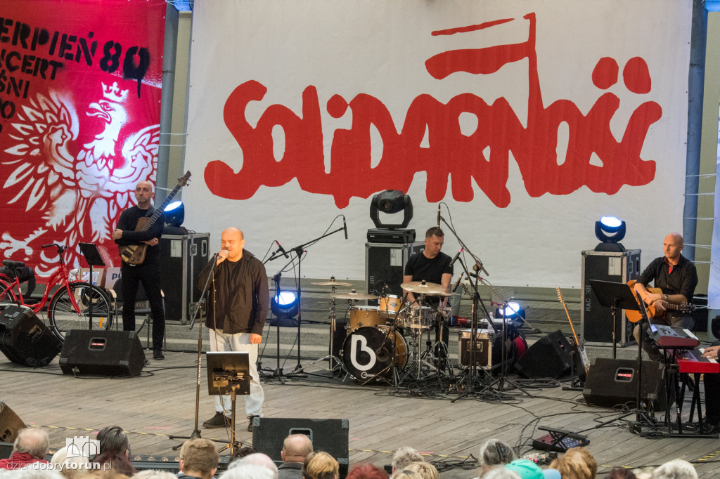Koncert pieśni niepokornej
