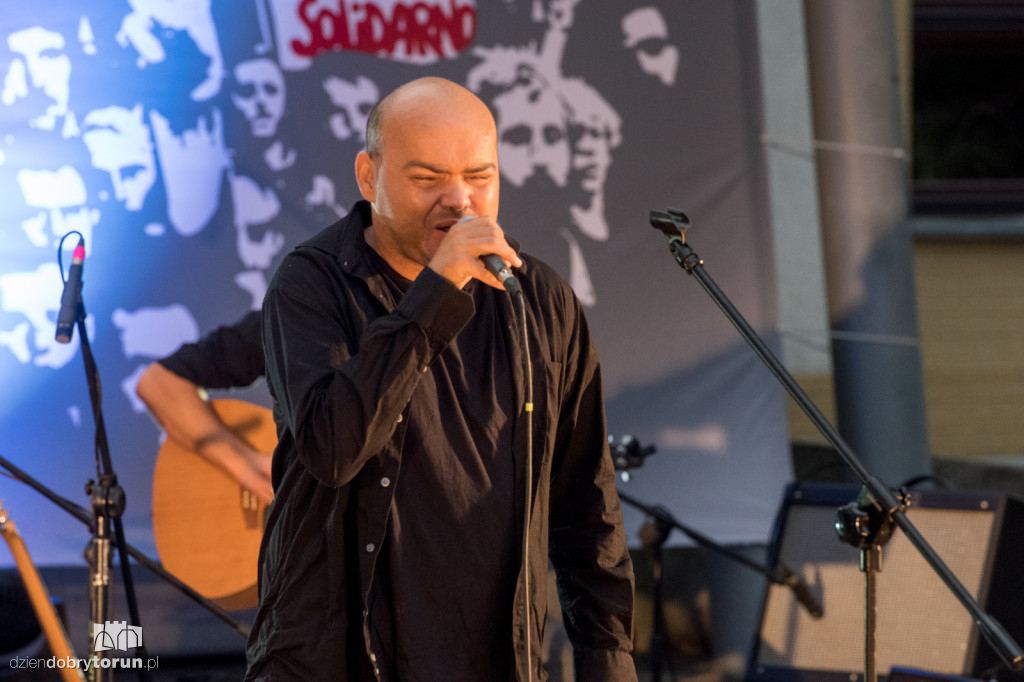Koncert pieśni niepokornej