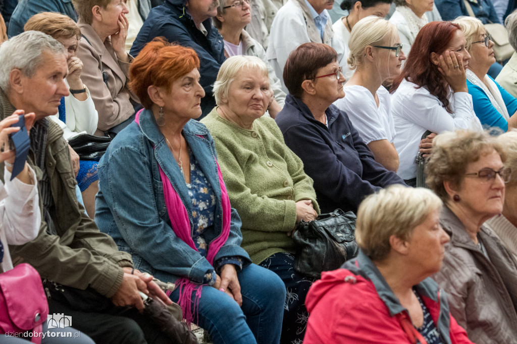 Koncert pieśni niepokornej