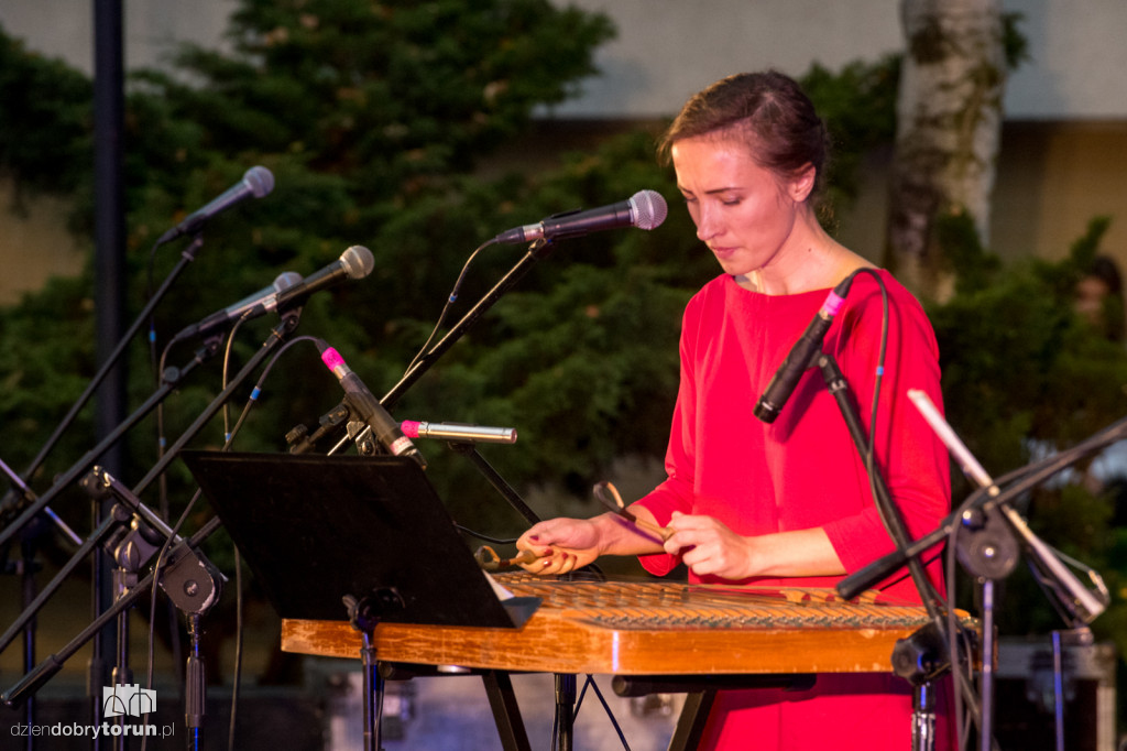 Koncert pieśni niepokornej