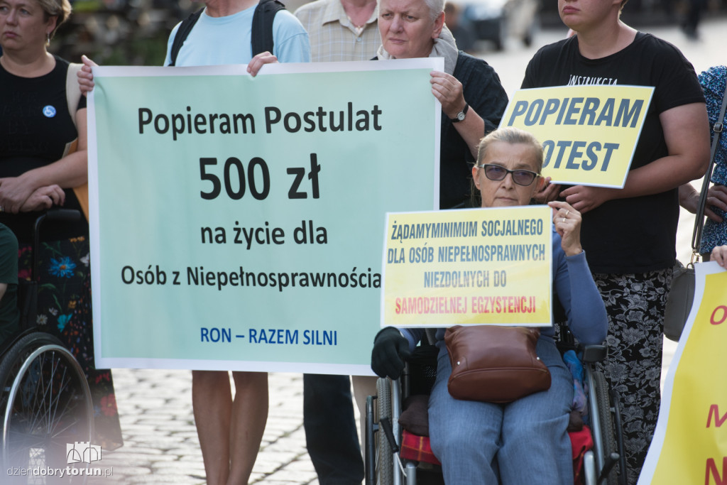 Protest osób niepełnosprawnych na Starówce