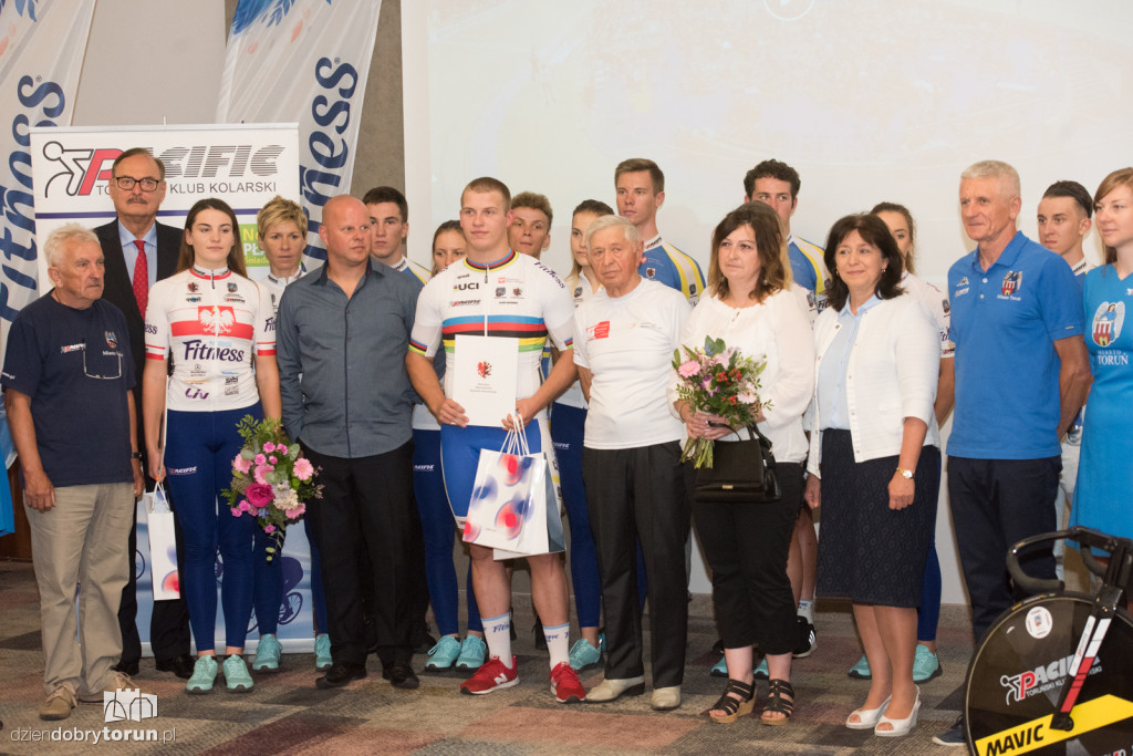 Sukcesy kolarzy i kolarek Pacificu