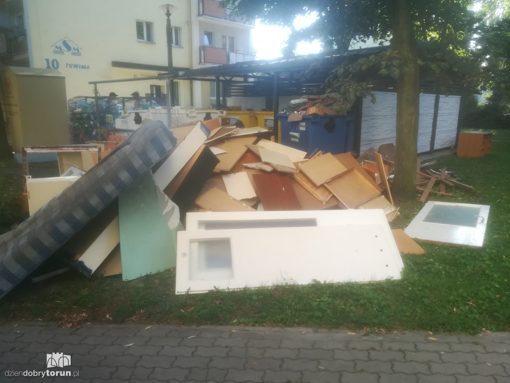 Kolejne śmieciowisko w mieście