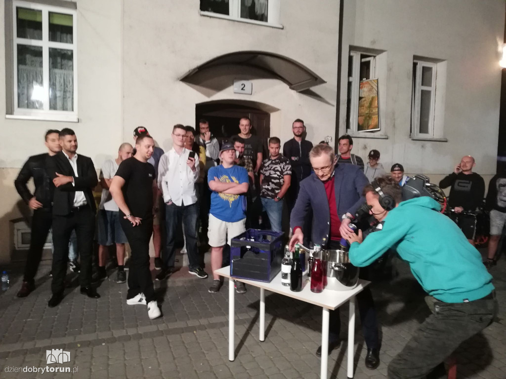 Uwaga! TVN - mieszkańcy kontra youtuber