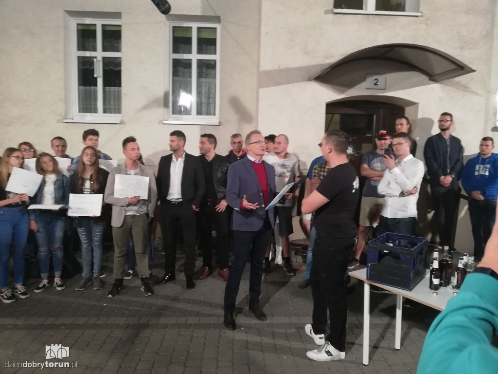 Uwaga! TVN - mieszkańcy kontra youtuber