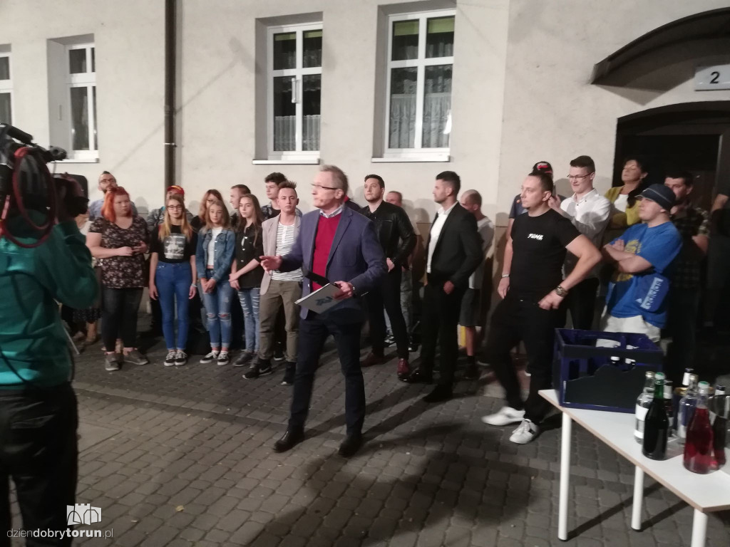 Uwaga! TVN - mieszkańcy kontra youtuber