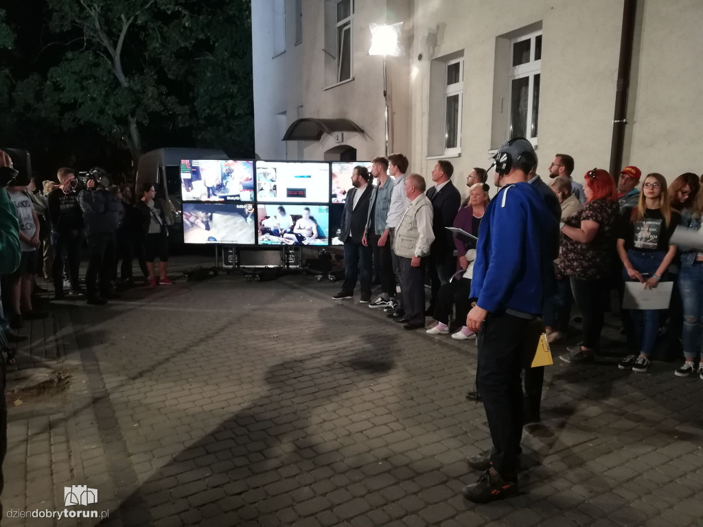 Uwaga! TVN - mieszkańcy kontra youtuber