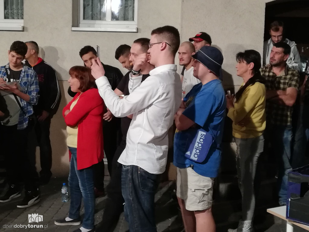 Uwaga! TVN - mieszkańcy kontra youtuber