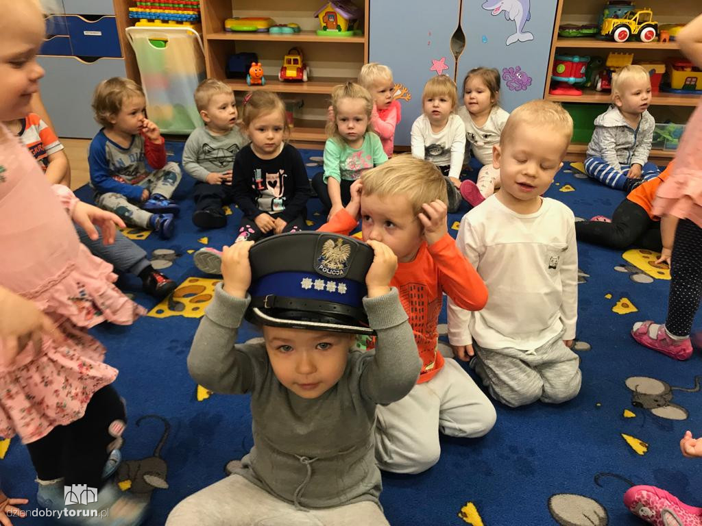 Policjantka odwiedziła przedszkolaków