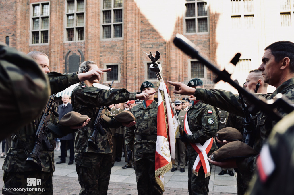 Przysięga wojskowa w Toruniu