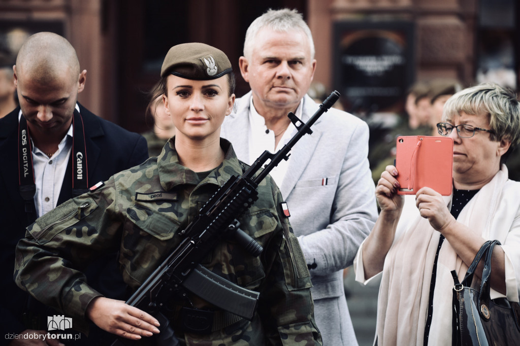 Przysięga wojskowa w Toruniu