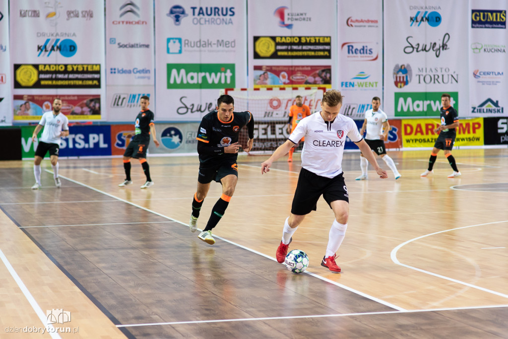 Football Club Toruń- Clearex Chorzów