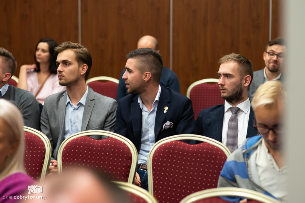 Debata z kandydatkami do samorządu