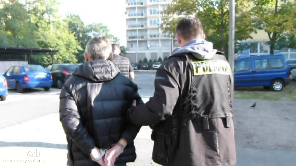 Wyłudził od ludzi blisko 50 tys. zł.
