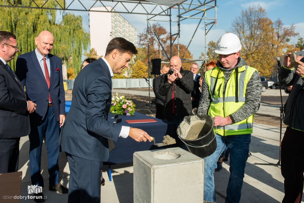 Akt erekcyjny - nowy budynek sądu