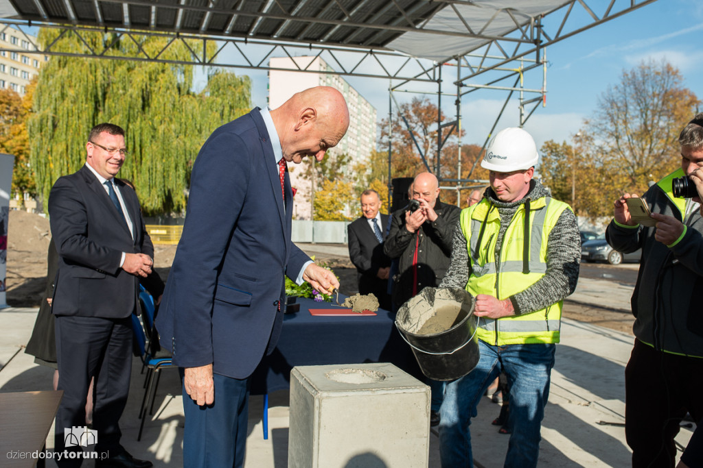 Akt erekcyjny - nowy budynek sądu