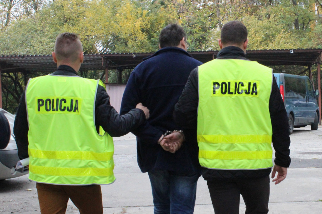 Próbował przekupić policjantów