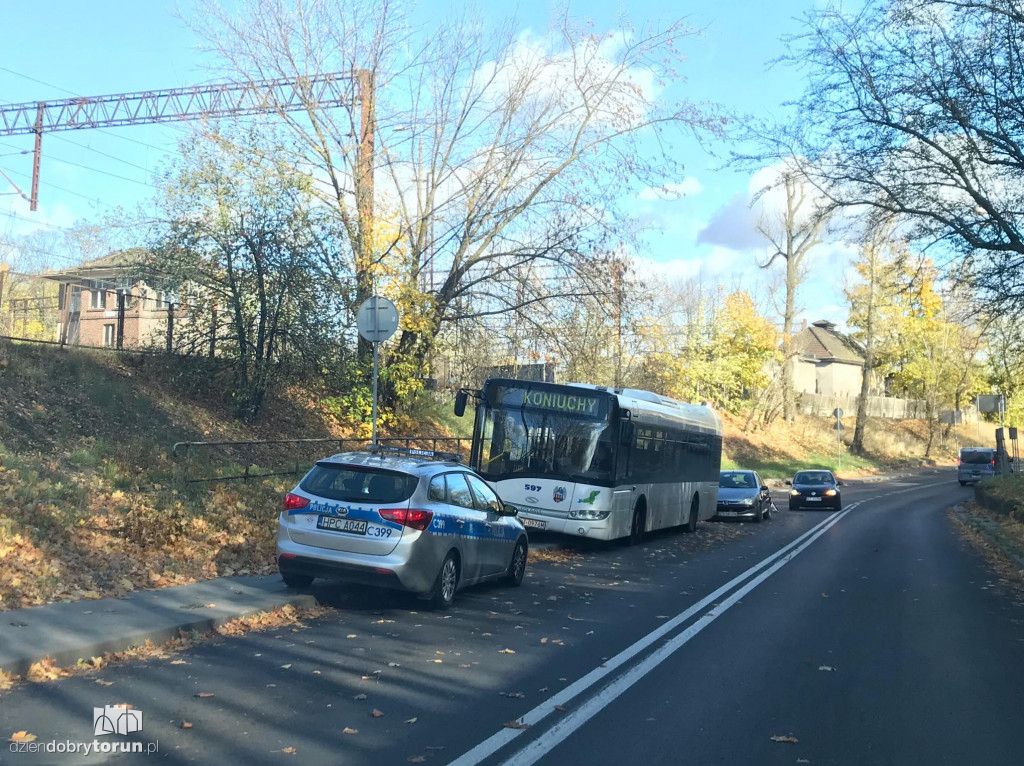 Kolizja z udziałem autobusu