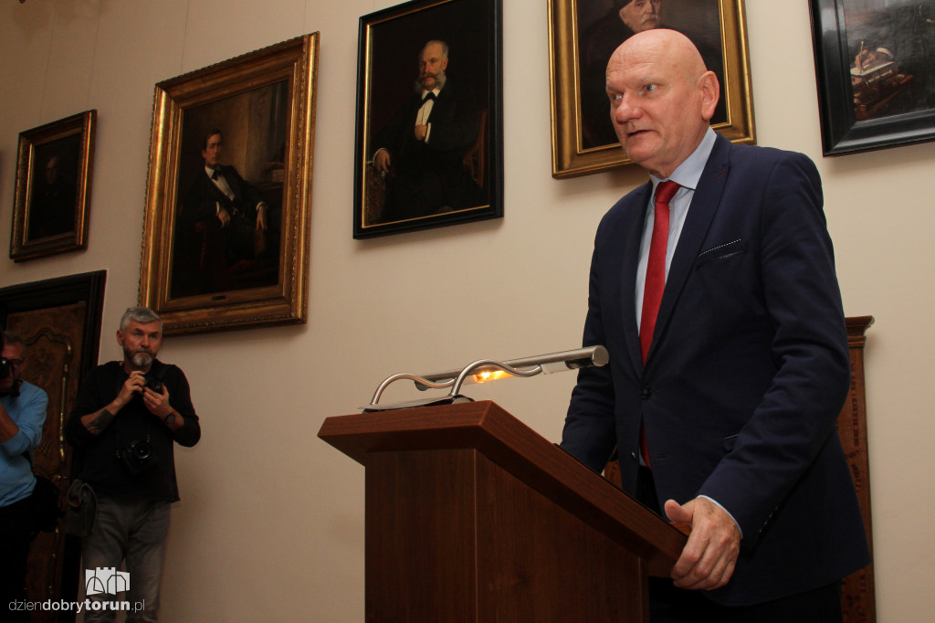 Wręczenie zaświadczeń nowym radnym